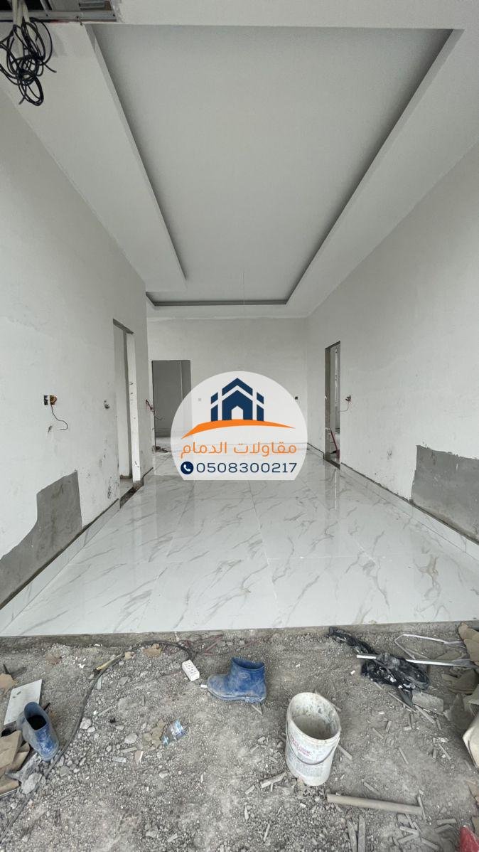 أعمال إعادة الطلاء والتشطيب الداخلي للمنازل